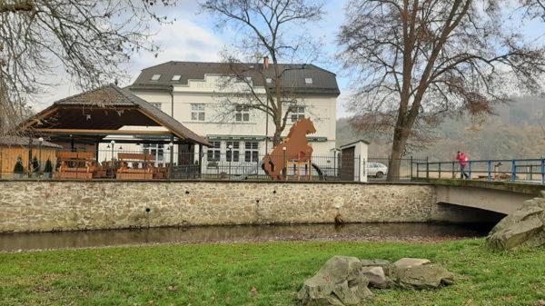 Penzion A Restaurace Belecky Mlyn Pteni Kültér fotó