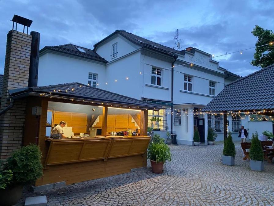 Penzion A Restaurace Belecky Mlyn Pteni Kültér fotó